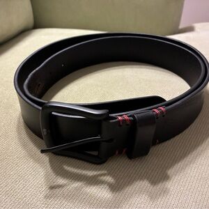 Guess Black Leather Men Belt Red Accents Natural Sz XL Corp Core Preppy Academia